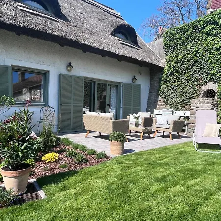 Baber Vendeghaz * Tihany