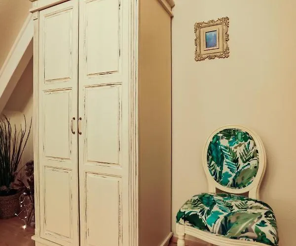 Baber Vendeghaz טיהאני