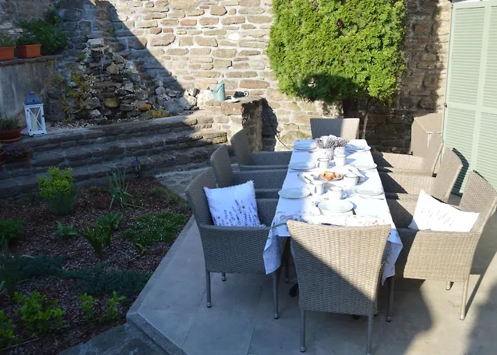 Baber Vendeghaz בית נופש טיהאני